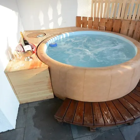 Шале Einzigartiges Alpenloft In Fur 8 Gaste Mit Whirlpool *