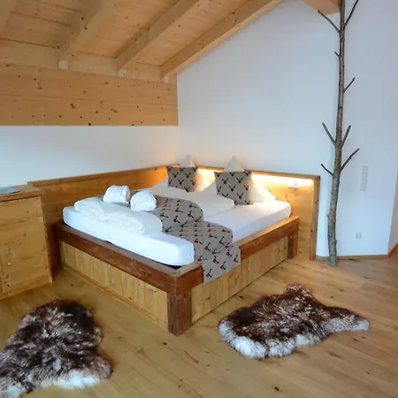 Einzigartiges Alpenloft In Fur 8 Gaste Mit Whirlpool