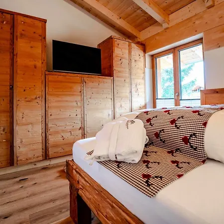 Einzigartiges Alpenloft In Fur 8 Gaste Mit Whirlpool * Миттенвальд