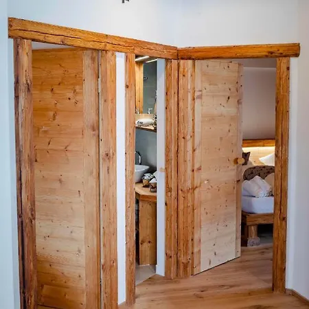 Einzigartiges Alpenloft In Fur 8 Gaste Mit Whirlpool Шале