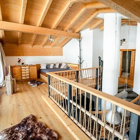 Einzigartiges Alpenloft In Fur 8 Gaste Mit Whirlpool * Миттенвальд