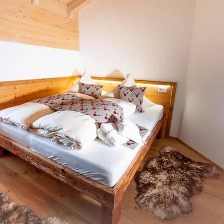 Einzigartiges Alpenloft In Fur 8 Gaste Mit Whirlpool