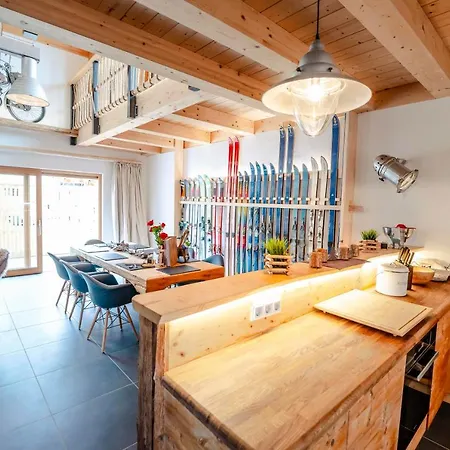 Einzigartiges Alpenloft In Fur 8 Gaste Mit Whirlpool Миттенвальд