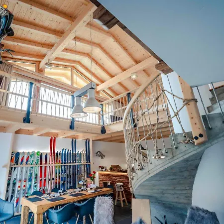 Einzigartiges Alpenloft In Fur 8 Gaste Mit Whirlpool Миттенвальд